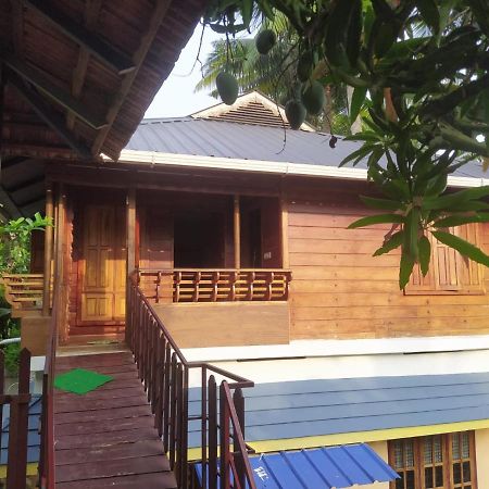 Mundromocktail Tourist Home Sasthamcotta Luaran gambar