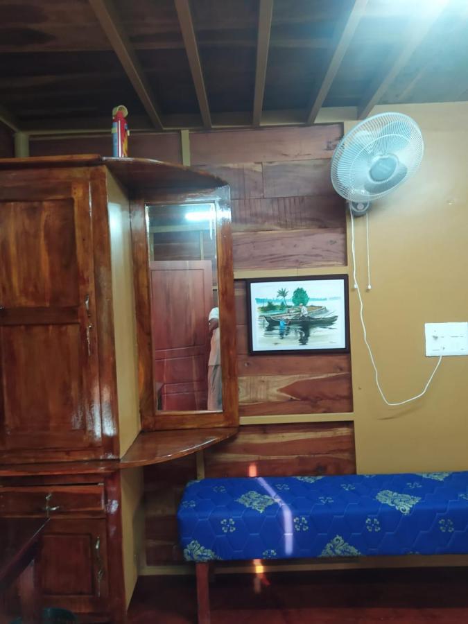 Mundromocktail Tourist Home Sasthamcotta Luaran gambar
